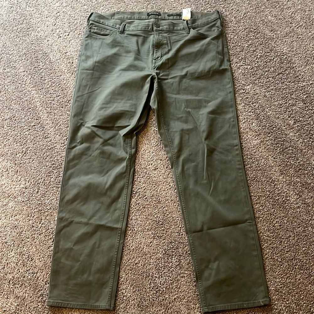 Banana Republic 
40x32
Pre owned